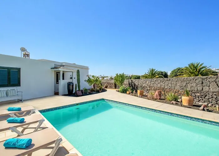 Sarita Sol By بلايا بلانكا